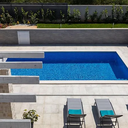 Camelia Tatil Evi *