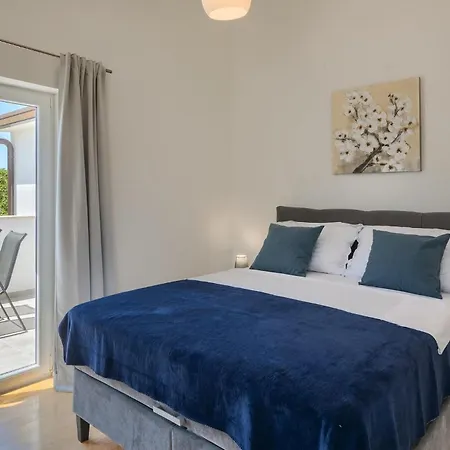 Camelia Tatil Evi *