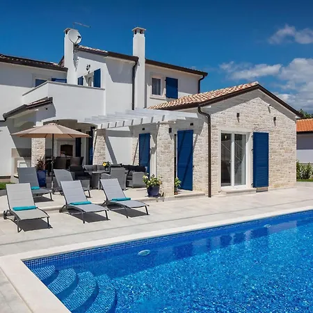 Camelia Πόρετς