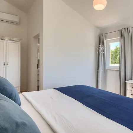 Camelia Πόρετς