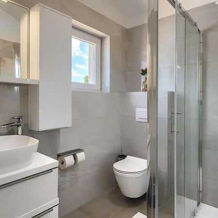 Camelia Πόρετς